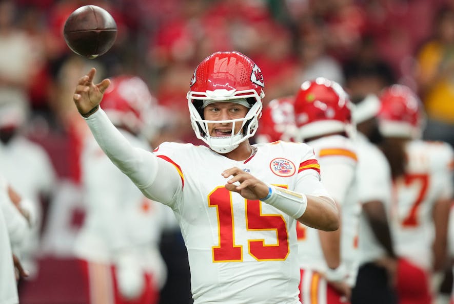 © Joe Rondone/The Republic / USA TODAY NETWORK via Imagn Images, matrick mahomes, patrick mahomes fantasy football, fantasy football, footballguys, quarterback rankings,