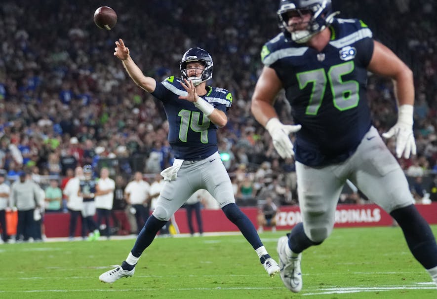 © Joe Rondone/The Republic / USA TODAY NETWORK via Imagn Images, week 4 injuries, fantasy football, footballguys,