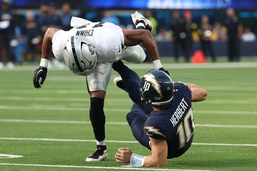 © Kiyoshi Mio-Imagn Images, justin herbert, justin herbert injury, justin herbert, fantasy, fantasy football, footballguys,