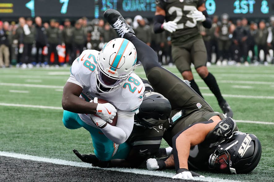 &copy; Ed Mulholland-Imagn Images