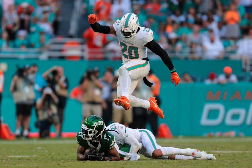 &copy; Sam Navarro-Imagn Images Linebackers