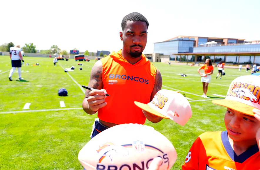 Ron Chenoy-Imagn Images denver broncos